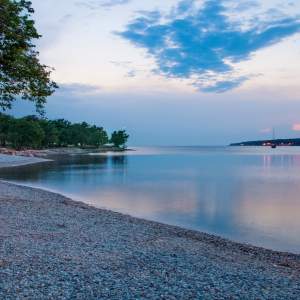 Town beach in Červar Porat