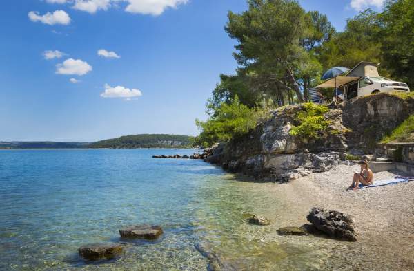 Beaches in Tarska Cove